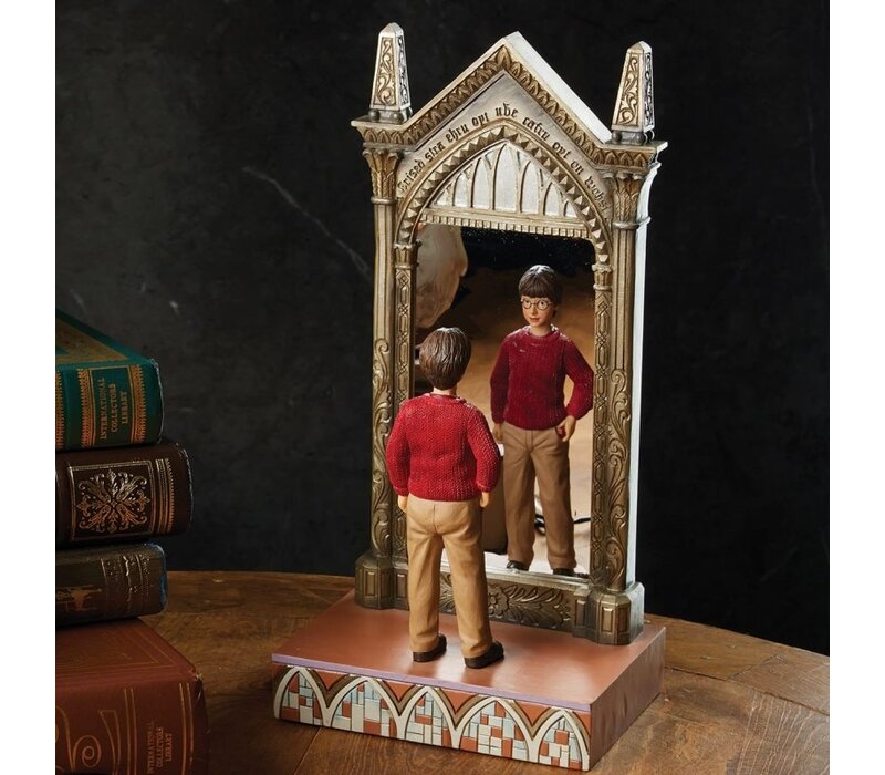 Harry Potter by Jim Shore - Harry's Reflection (Harry Potter & the Mirror of Erised PRE-ORDER)