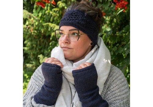 Sjaal met Verhaal Haarband Granny Square Donker Blauw- Sjaal met een Verhaal