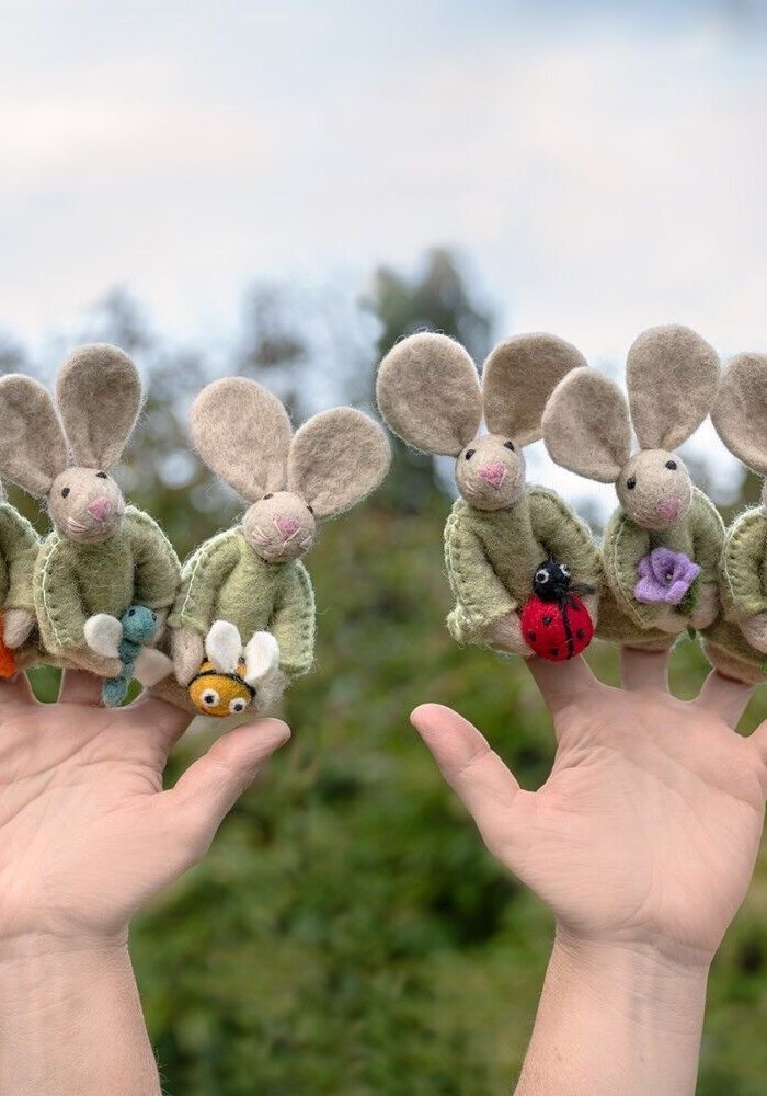 Sjaal met een Verhaal - Vingerpopje Funny Bunny Lieveheersbeestje