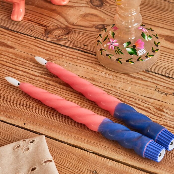 rice - Gedraaide LED-kaarsen - koraal en marineblauw (set van 2)