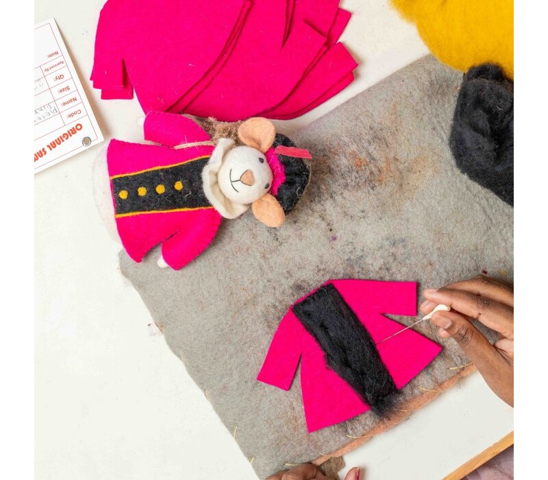 Sjaal met een Verhaal - Decoratie Muis Pietermuis Fuchsia