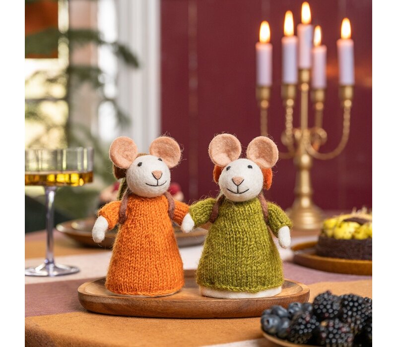 Sjaal met een Verhaal - Decoratie Muis Wandelaar Cognac