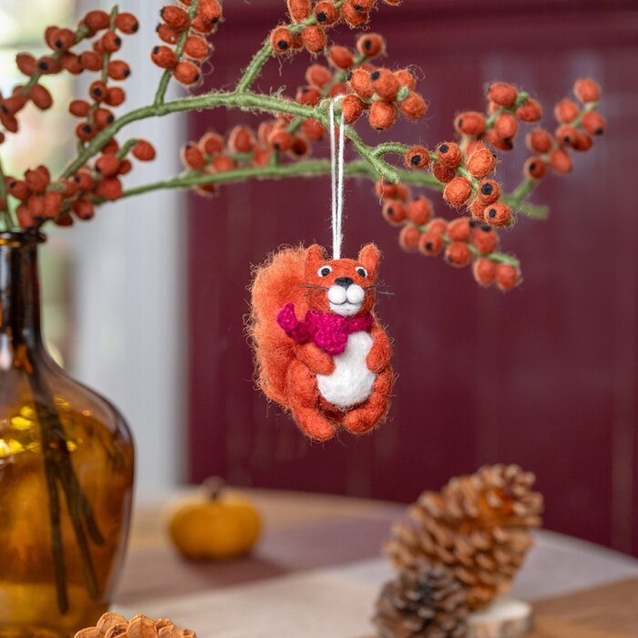 Sjaal met Verhaal Hanger Eekhoorn Indian Summer Burgundy - Sjaal met een Verhaal