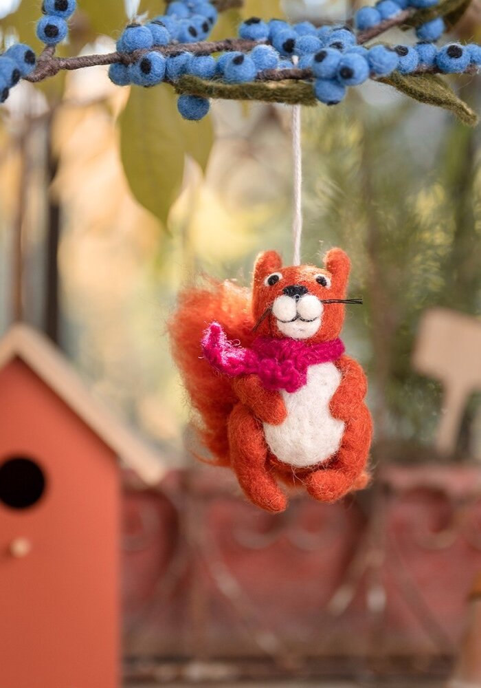 Sjaal met een Verhaal - Hanger Eekhoorn Indian Summer Burgundy