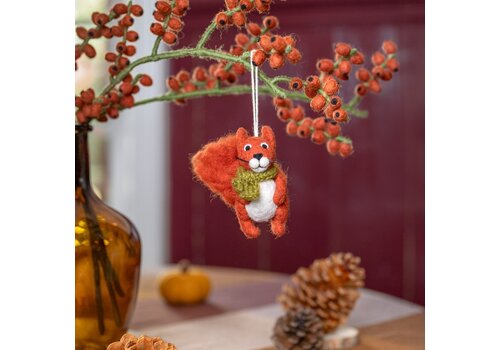 Sjaal met een Verhaal Hanger Eekhoorn Indian Summer Lichtgroen - Sjaal met een Verhaal
