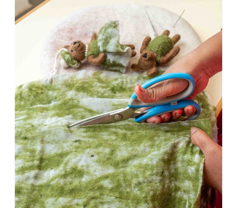 Sjaal met een Verhaal - Hanger Mevrouw Beer Mistletoe Groen