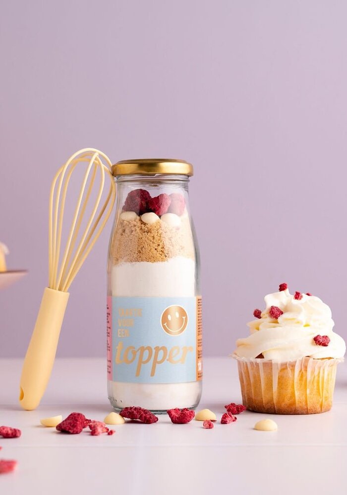 Geven is leuker - Bakflesje - Taartje voor een topper - met garde