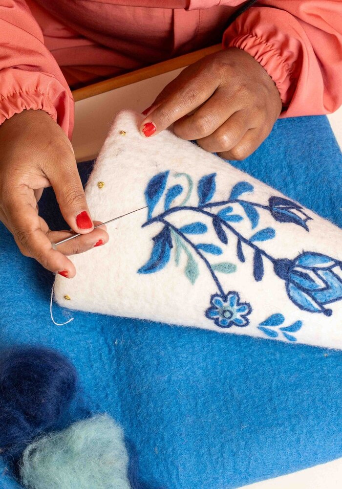 Sjaal met Verhaal - Vaas Delfts Blauw met Tulp Medium