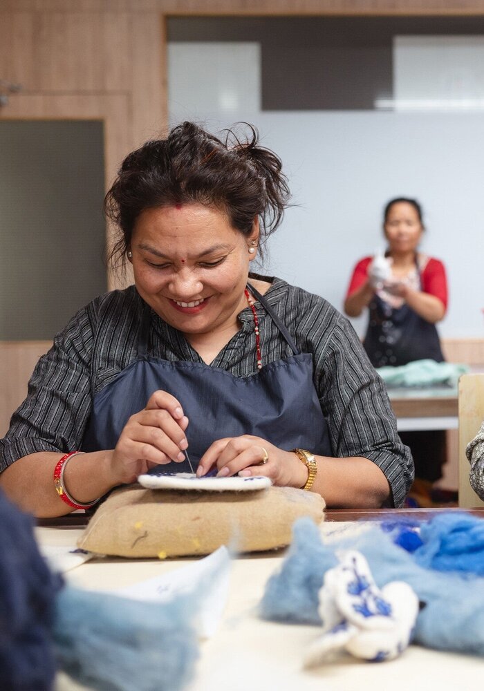 Sjaal met Verhaal - Hanger Vredesduif Delfts Blauw