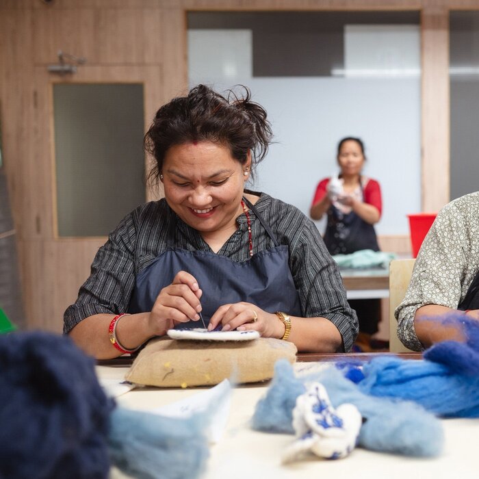 Sjaal met Verhaal - Hanger Vredesduif Delfts Blauw