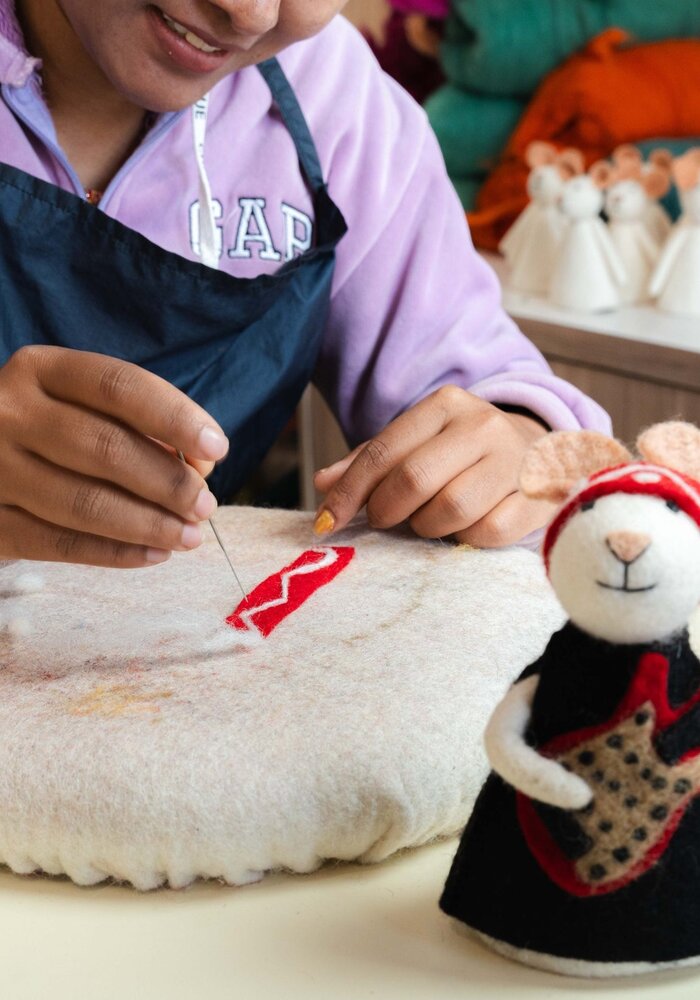 Sjaal met Verhaal - Decoratie Muis Rockstar