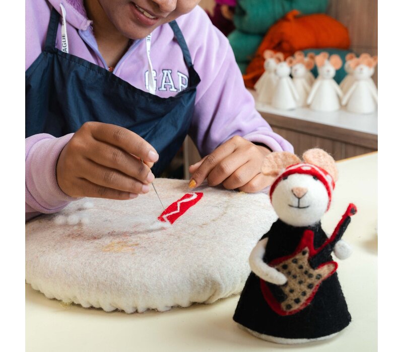 Sjaal met Verhaal - Decoratie Muis Rockstar