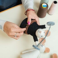 Sjaal met Verhaal - Decoratie Muis Gewichtheffer