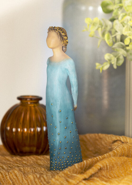 Willow Tree Radiance (Lighter Skin & Hair) - Willow Tree