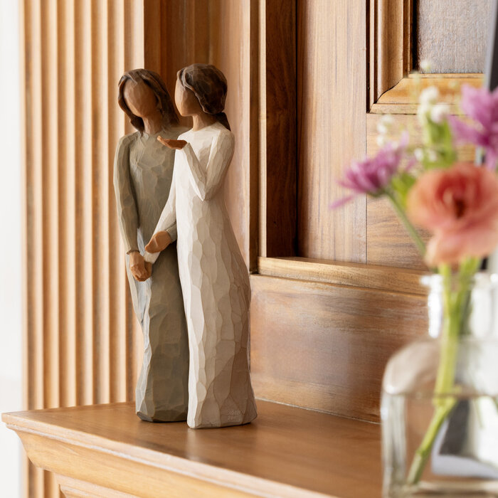 Willow Tree - My sister, my friend (Darker Skin and Hair)