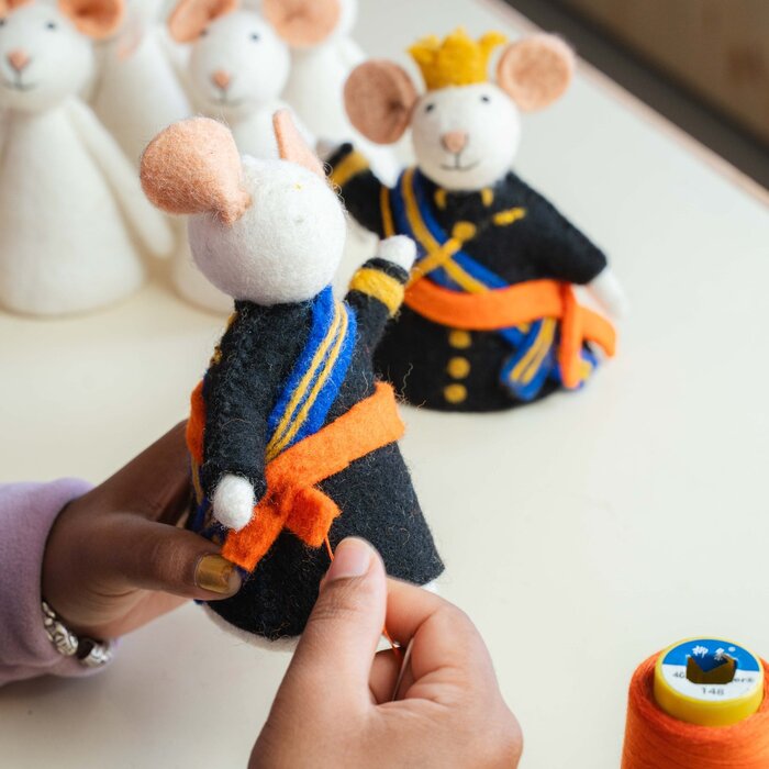 Sjaal met Verhaal - Decoratie Muis Koningin