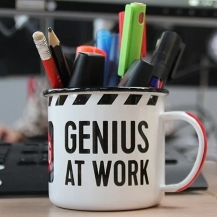 Nostalgic Art - Emaille mok Warning Genius at Work