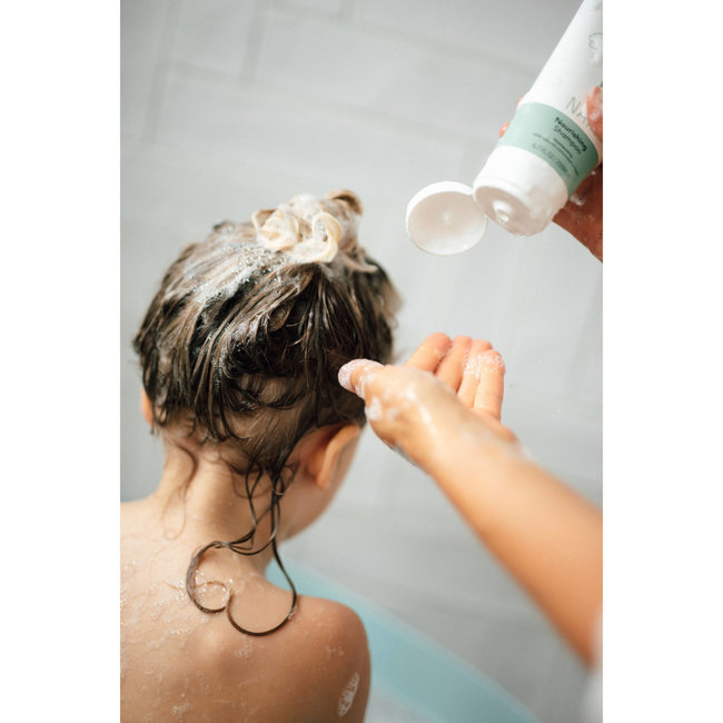 Naïf Care - Nourishing Shampoo - Navulverpakking Baby & Kids - 500ml