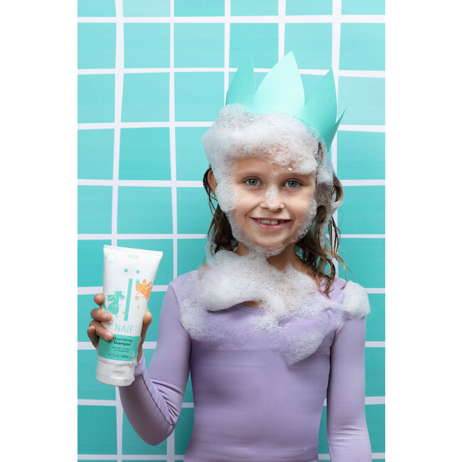 Naïf Care - Nourishing Shampoo - 200 ml - Met natuurlijke katoenzaad extract