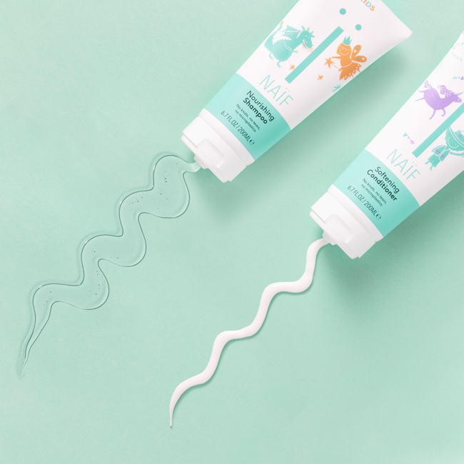 Naïf Care - Nourishing Shampoo - 200 ml - Met natuurlijke katoenzaad extract