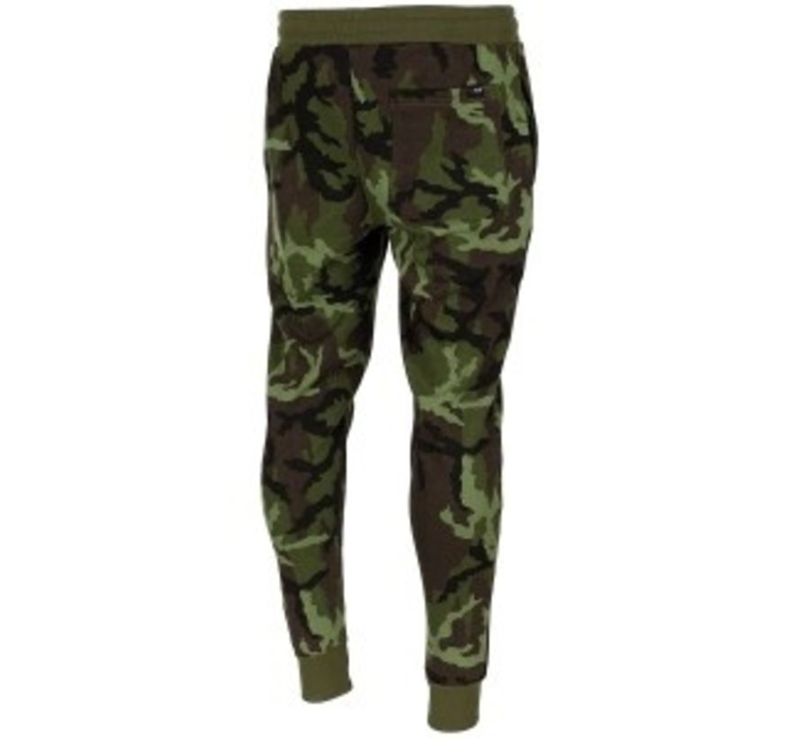 MFH - Pantalon d’entraînement  -  "Jogger"  -  M 95 Camouflage CZ