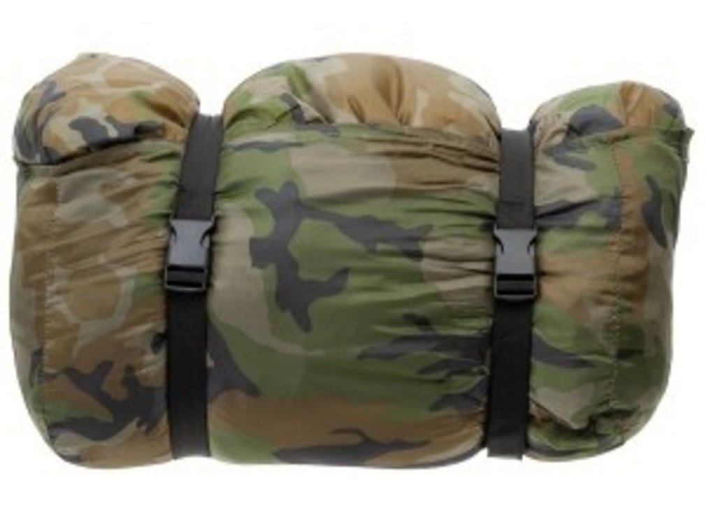 MFH Israelische Piloten Schlafsack mit Woodland-Tarnung mit Druckknopfverschluss und Tragegriff
