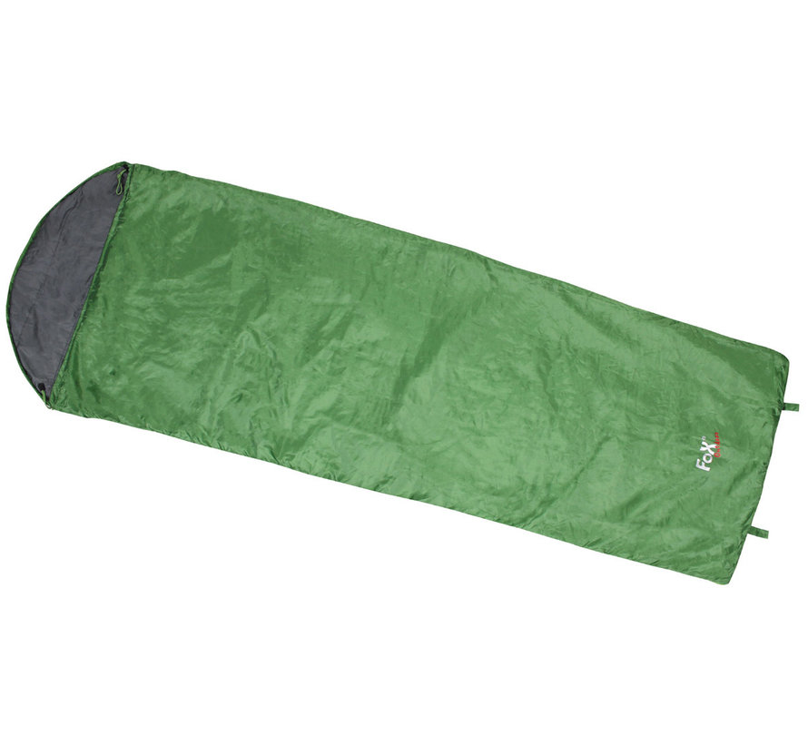 Fox Outdoor armeegrüner Mumienschlafsack in extra leichter Ausführung.
