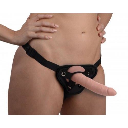 Strap U Realistischer Dildo mit Gurtzeug - 19,5 cm. Strap U Realistischer Dildo mit Gurtzeug - 19,5 cm.