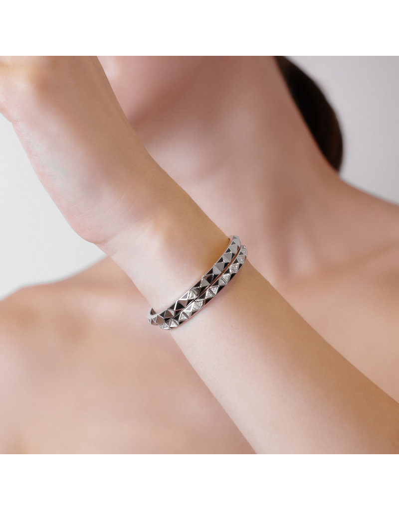 Calliope Carnival Bangle White Gold in Hopping Ebony Pave