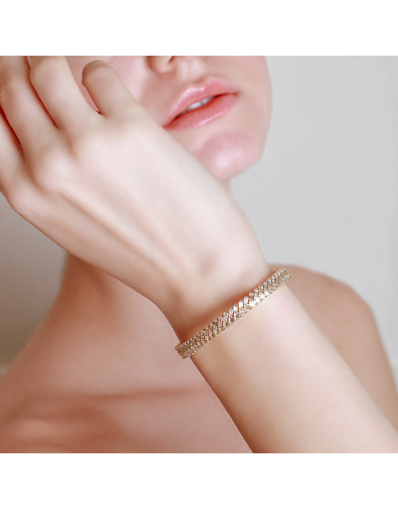 Shanhan Chevron Bangle with Diamonds in Yellow Gold