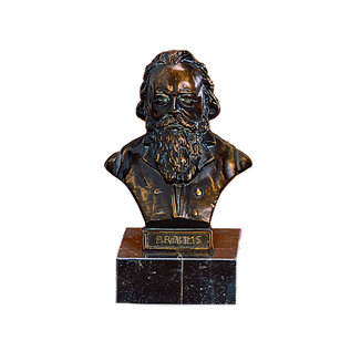 Bronzen borstbeeld componist