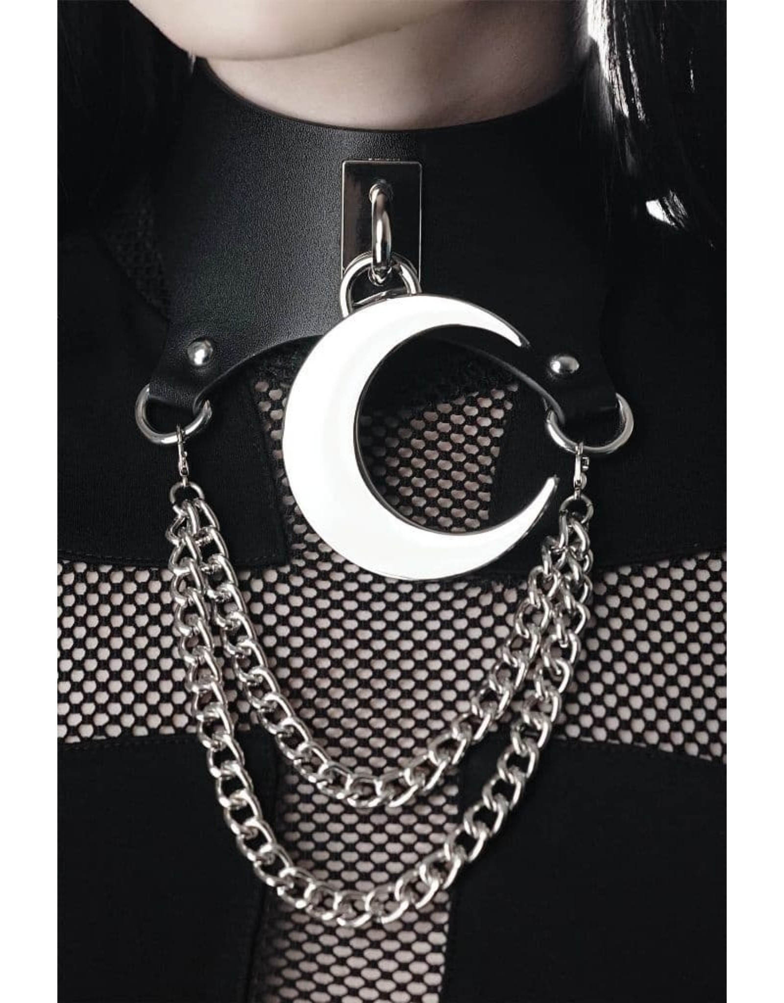 Killstar Gothic en Steampunk accessoires - Killstar choker Moon Rawk met Halve Maan en Kettingen