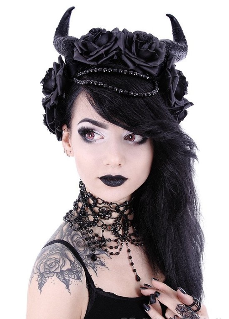 Horns Restyle Long Horns with roses haarband Evil Queen | Tassenboetiek Trukado ...