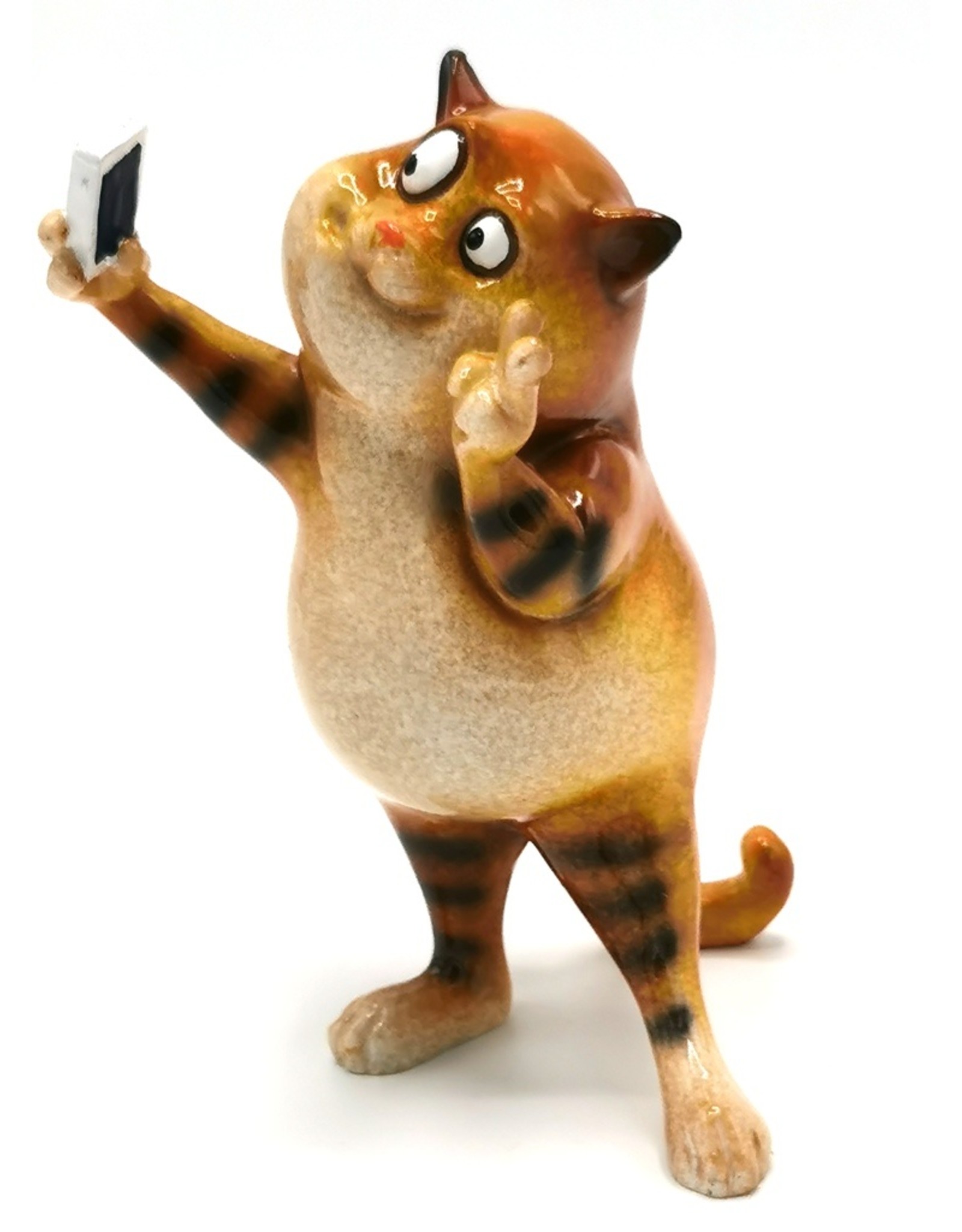 Kat Selfie beeldje Giftware Figurines Collectables - Cat takes a Selfie figurine - 15cm, polyresin