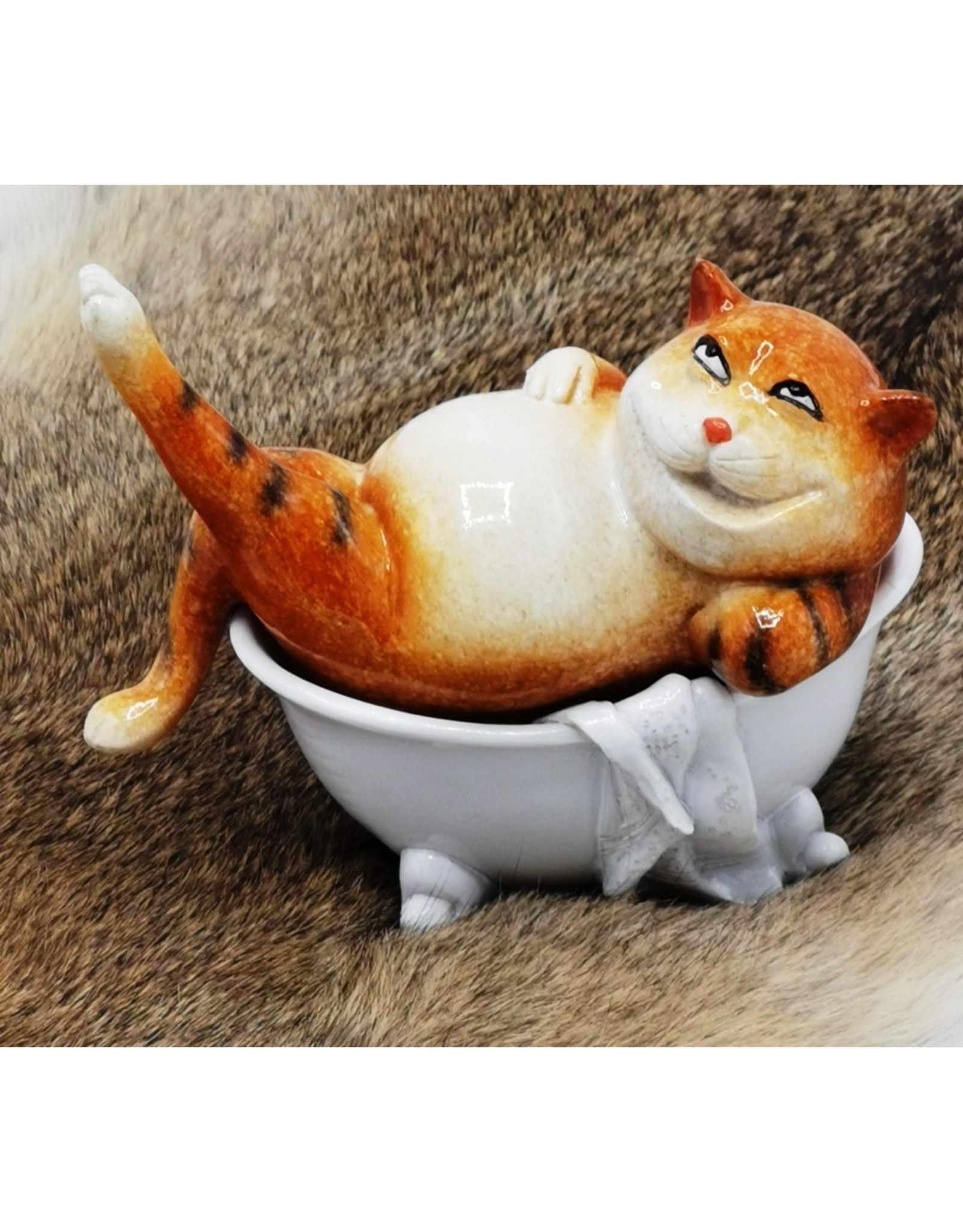 Goldbach Giftware, beelden, collectables - Rode Kat in Badkuip beeld - 13cm, polyresin