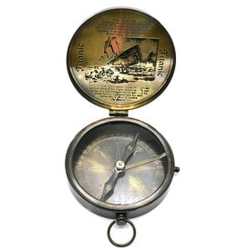 Trukado Vintage Compass with lid. Image of Titanic