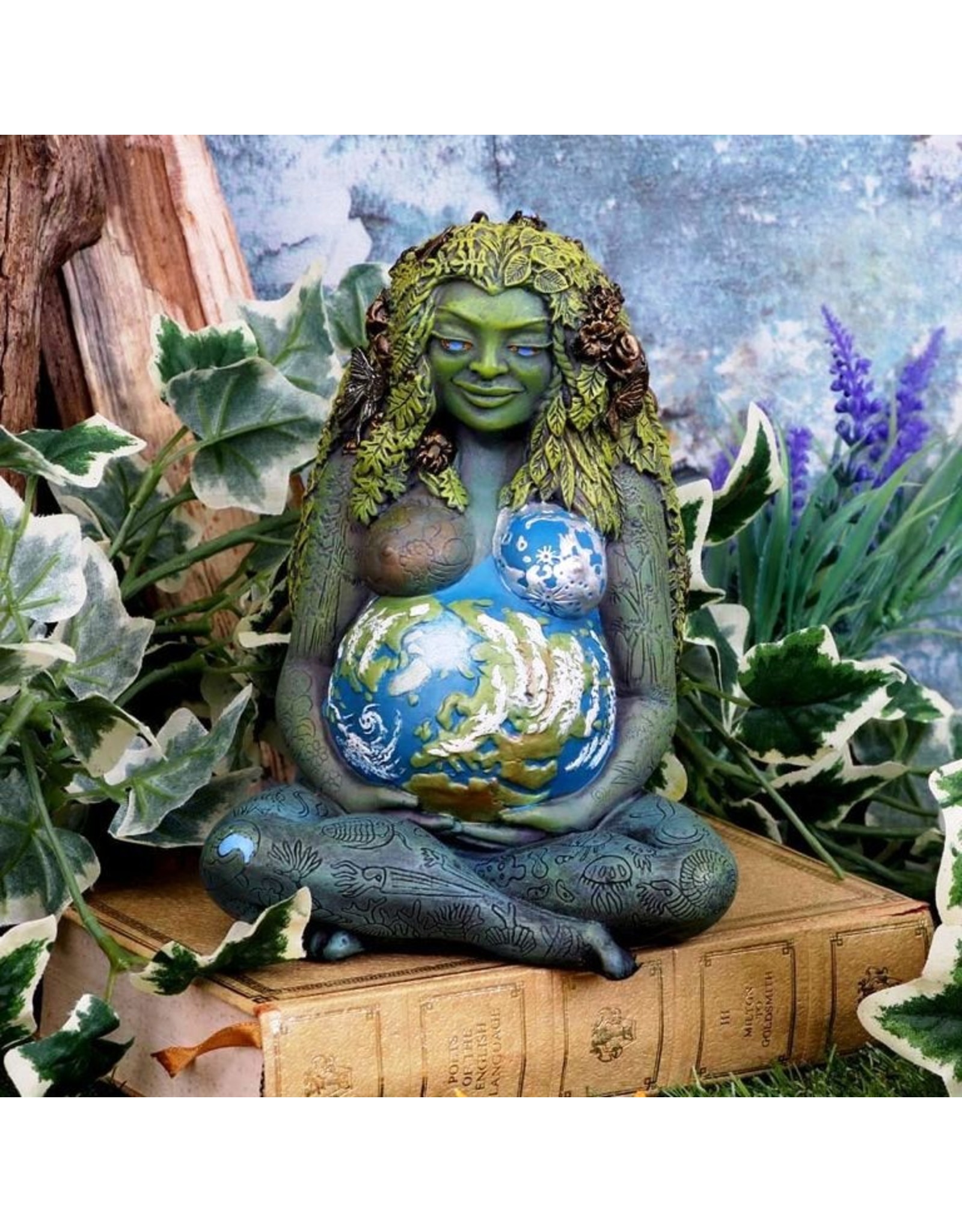 NemesisNow Giftware & Lifestyle - Mother Earth  Hand-painted Figurine 17.5cm