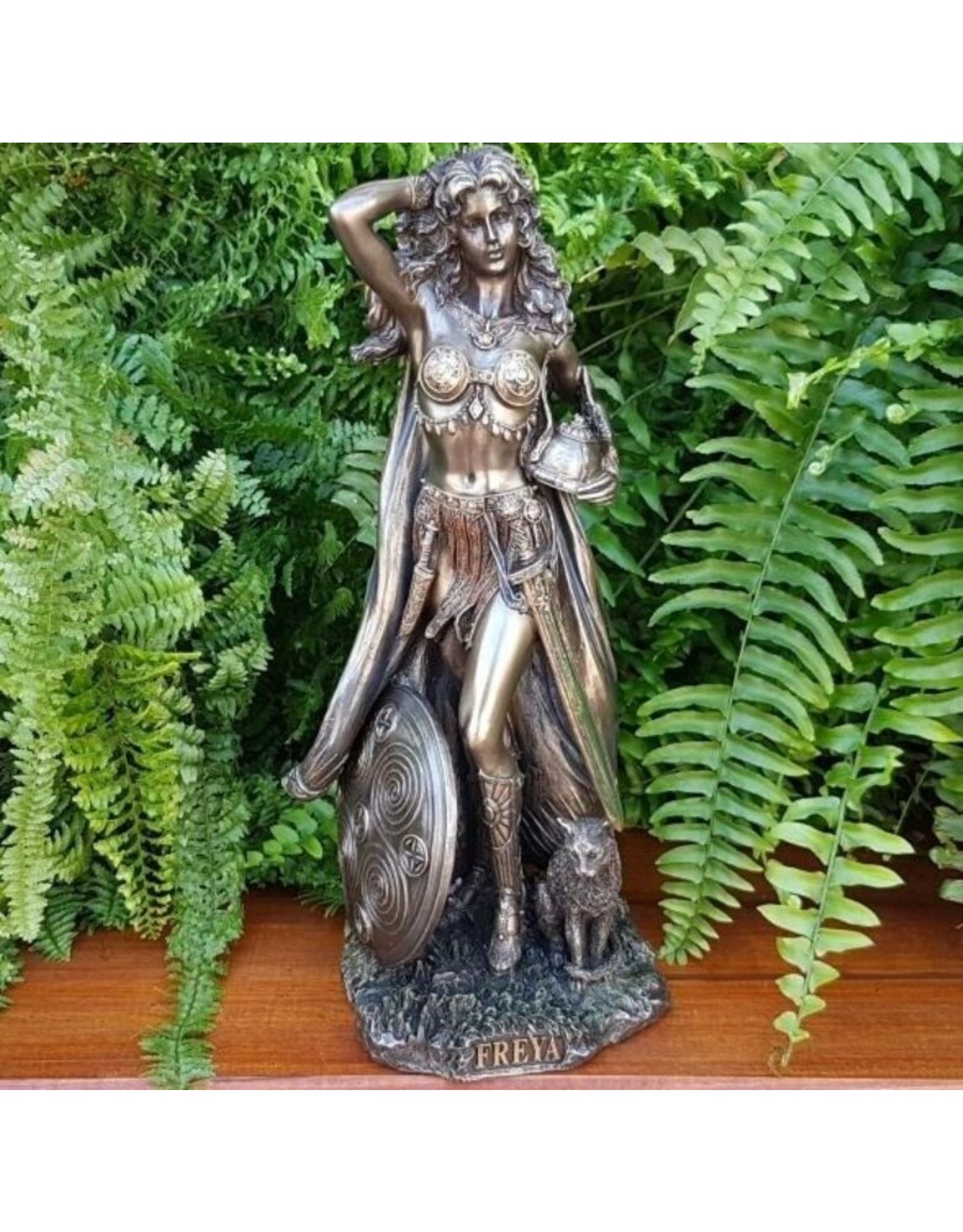 Veronese Design Giftware & Lifestyle - Freya Nordic goddess of fertility, love and lust statue 25,5cm