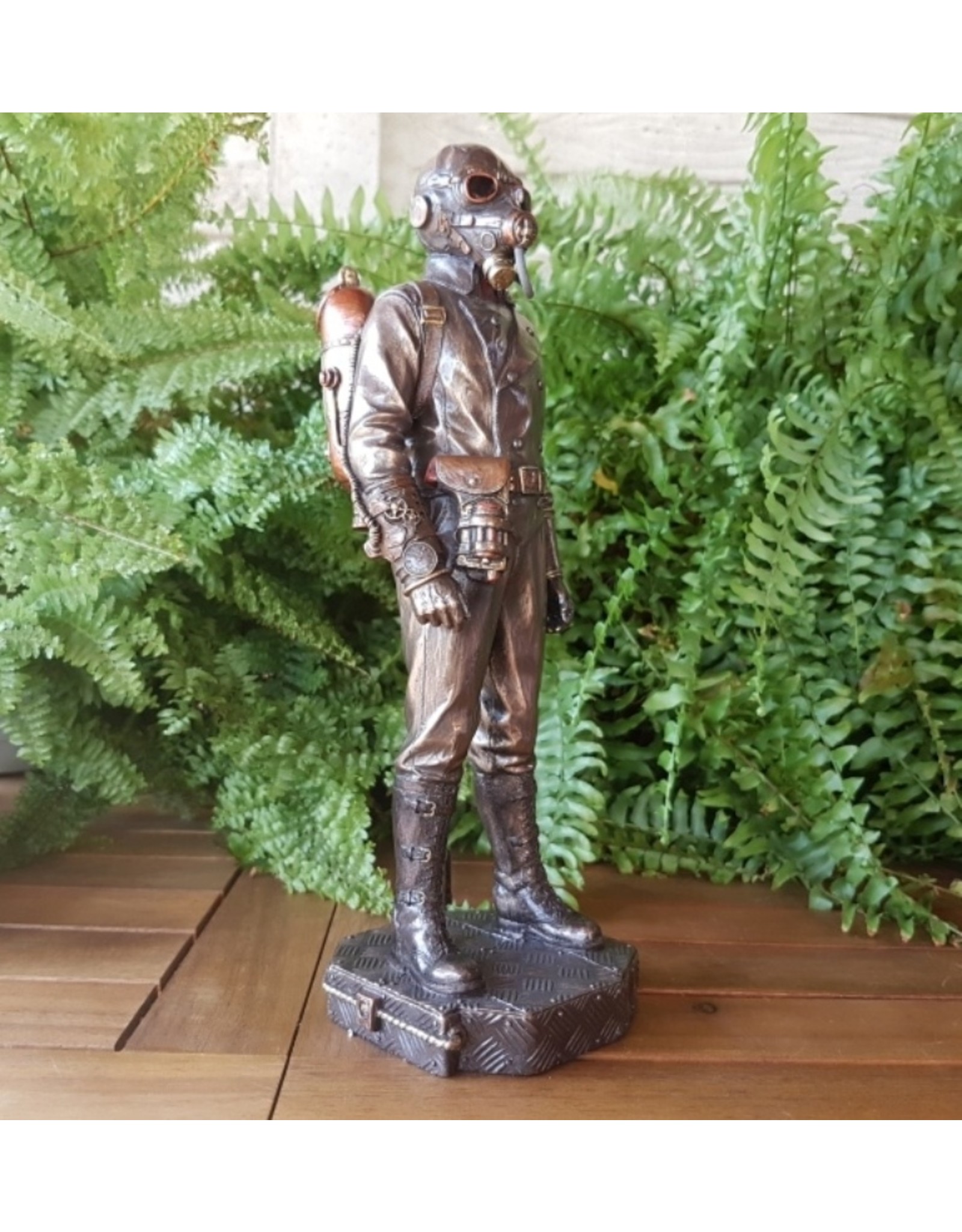 Veronese Design Giftware & Lifestyle - Steampunk Aeronaut Bronzed figurine