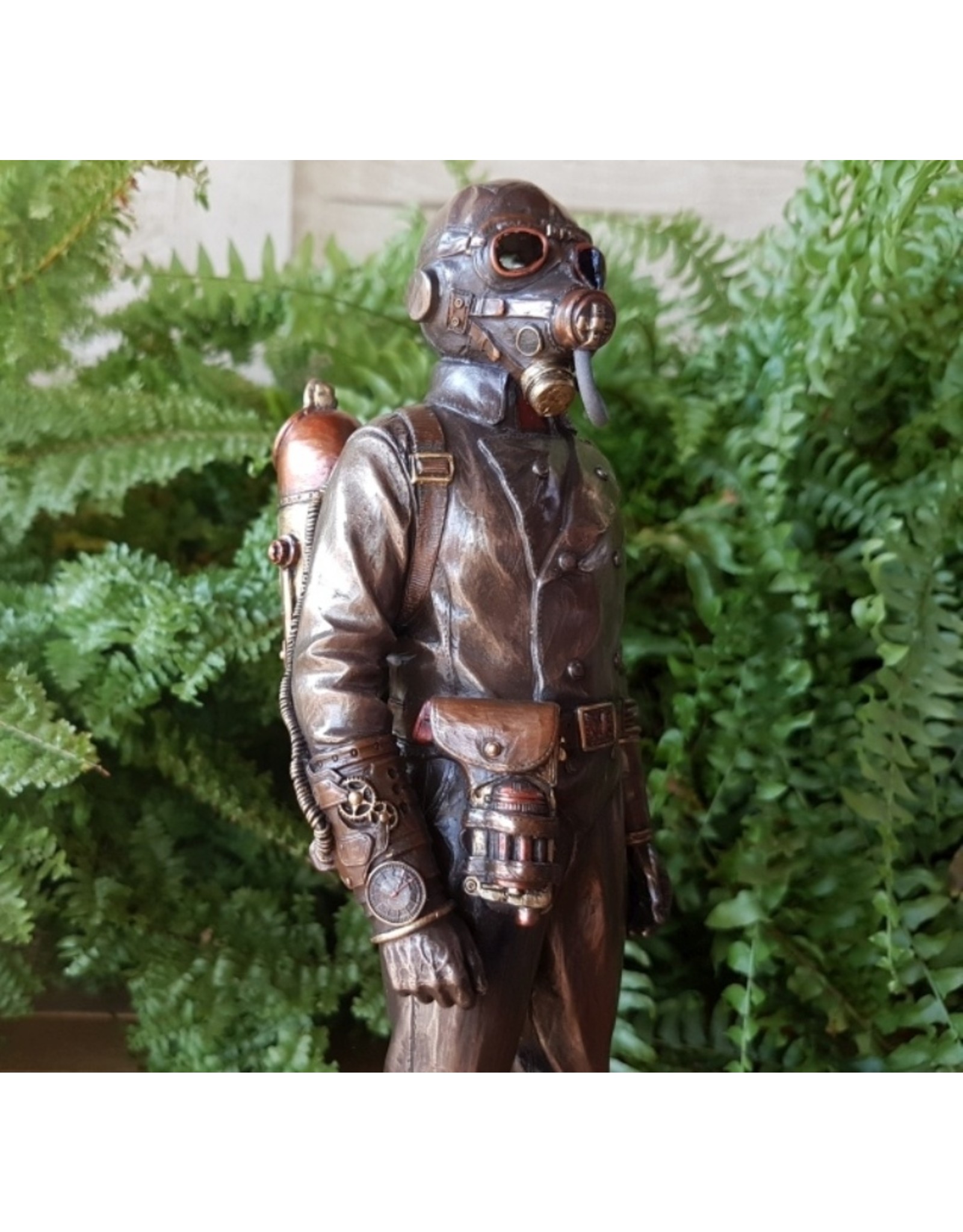 Veronese Design Giftware & Lifestyle - Steampunk Aeronaut Bronzed figurine