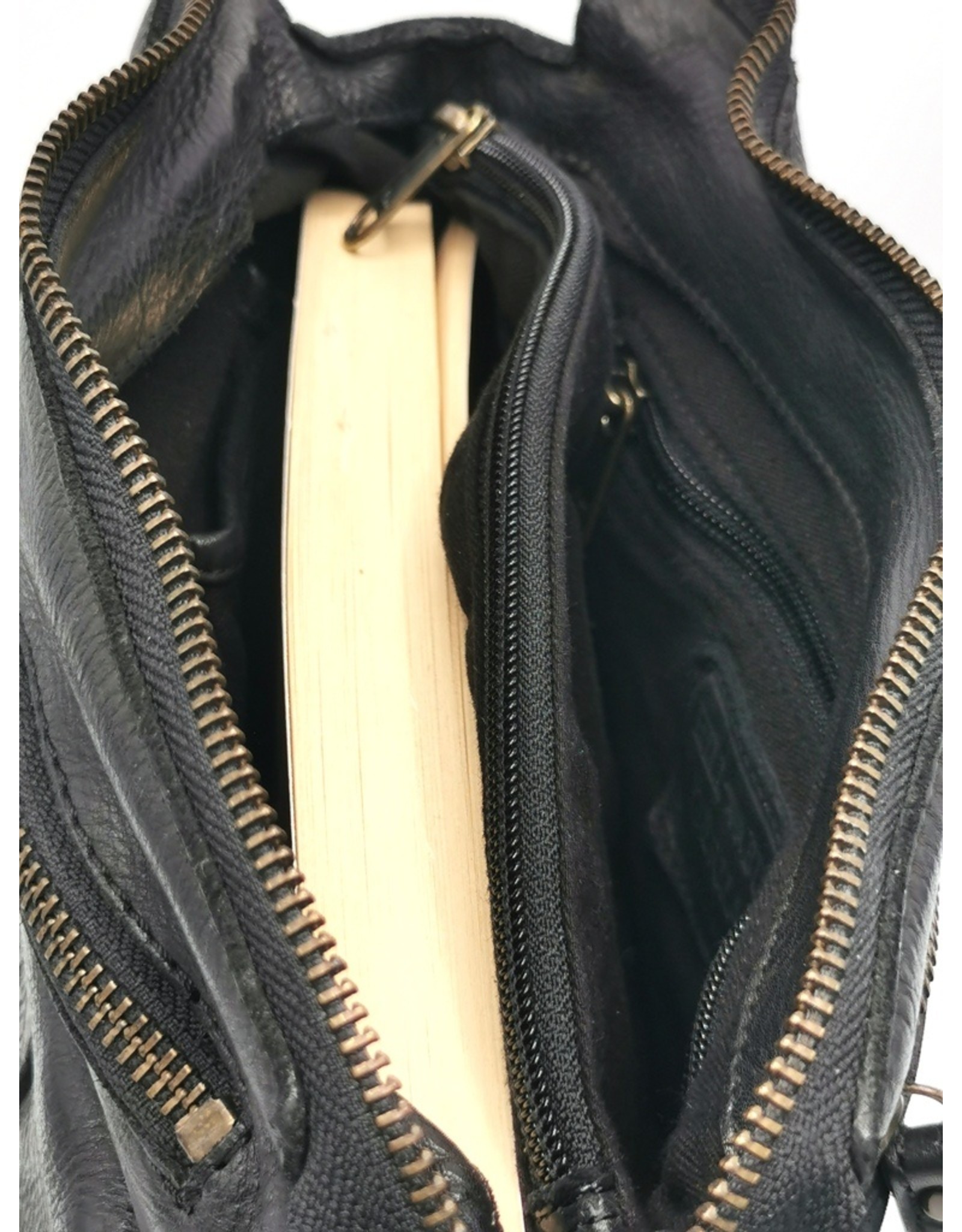 HillBurry Leather Shoulder bags  Leather crossbody bags - HillBurry Shoulder Bag Washed Leather black