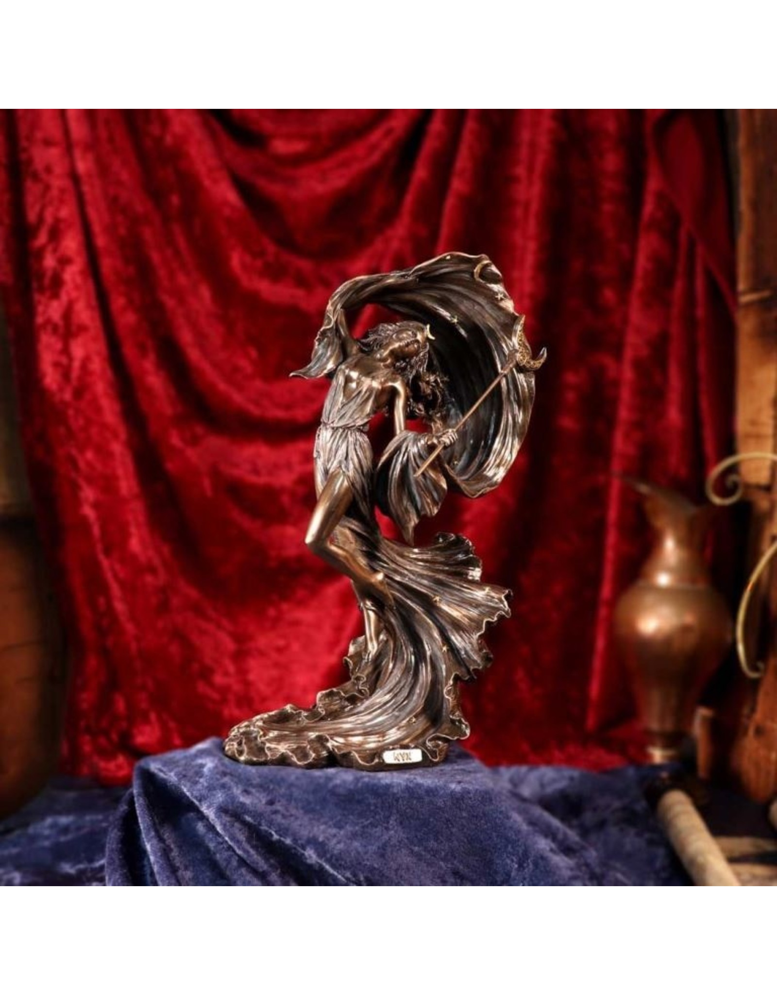 Veronese Design Giftware & Lifestyle - Nyx Griekse Godin van de Nacht beeld 27,5cm