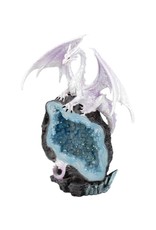 Alator Giftware, beelden, collectables - Glacial Custodian Witte Draak Zittend op een Geode LED