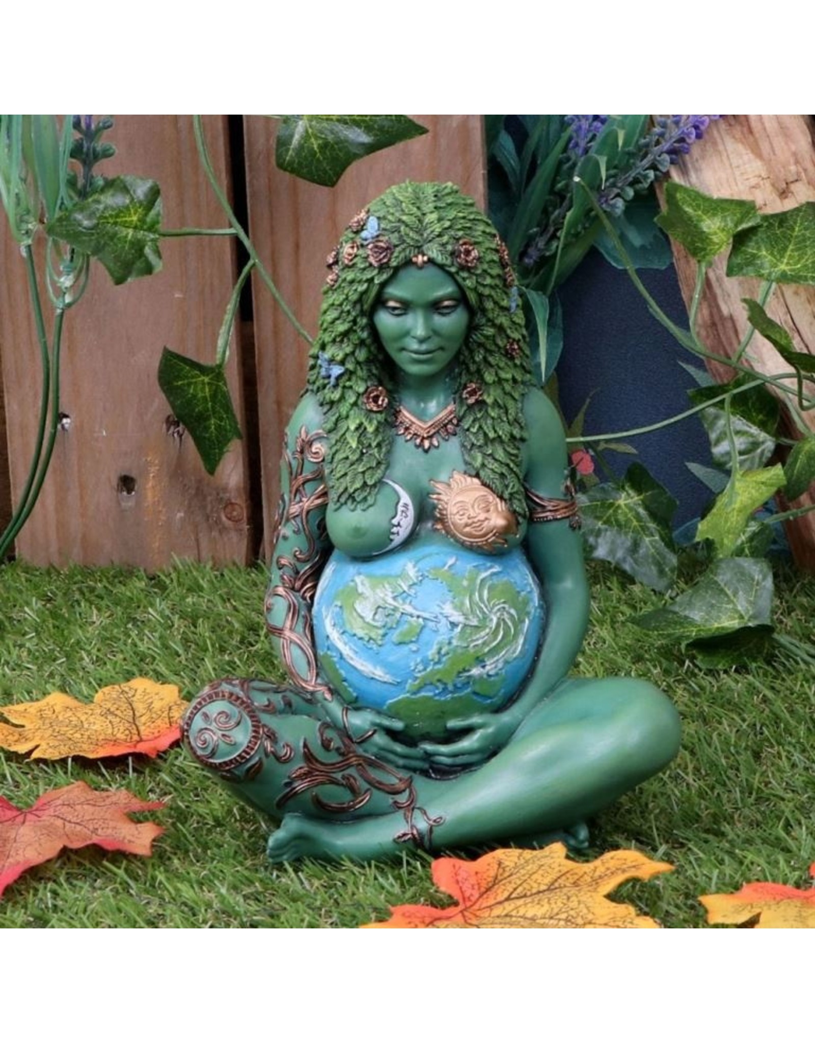 NemesisNow Giftware & Lifestyle - Ethereal Mother Earth Gaia Art Statue Hand-painted  - 17.5cm