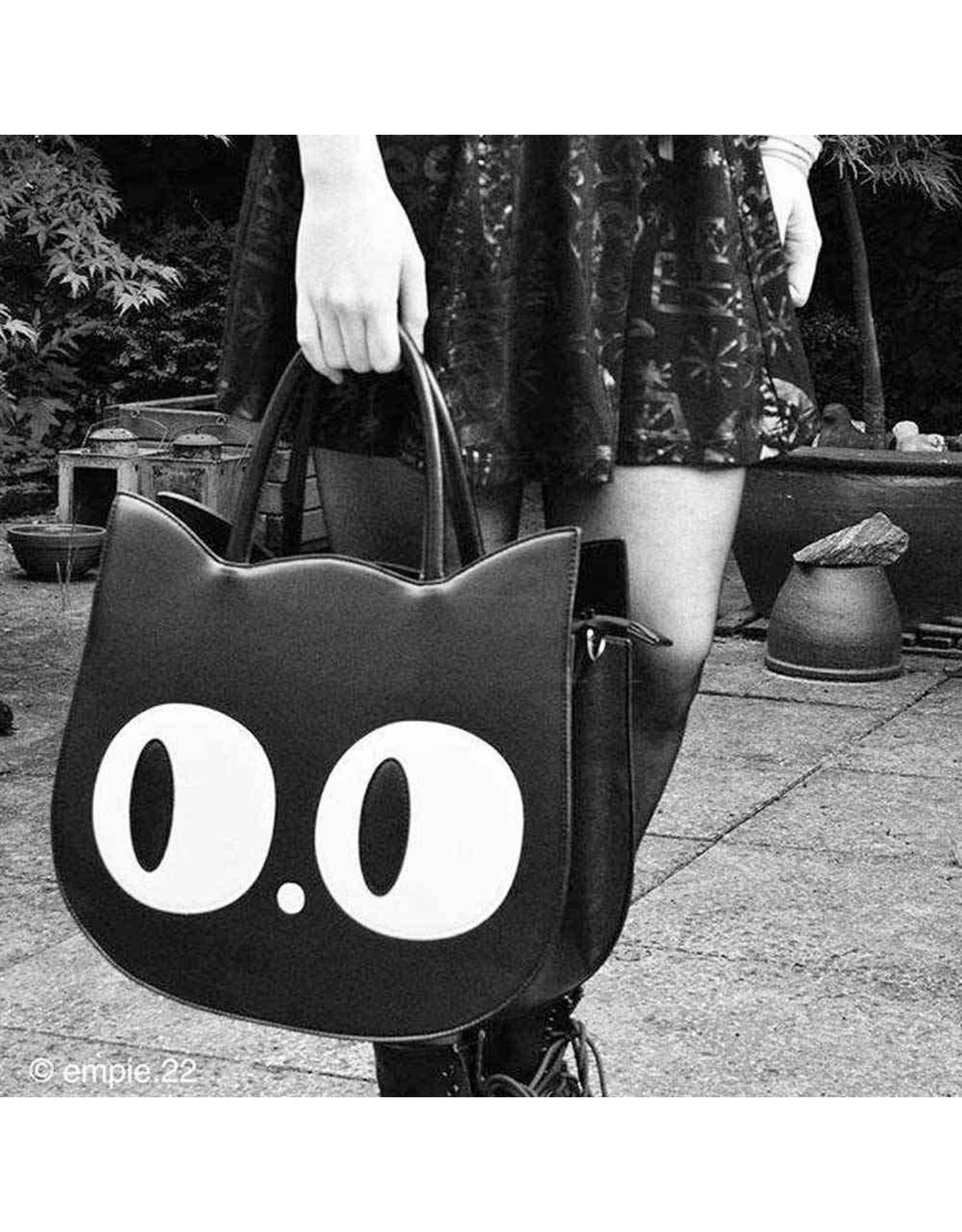 Banned Fantasy bags and wallets - Cat's Head Handbag Heart of Gold