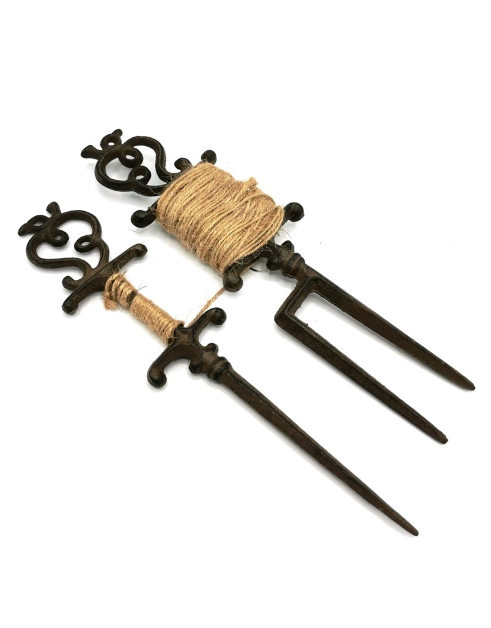 Trukado Miscellaneous - Brocante Cast-iron Groundpins with Binding Twine