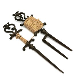 Trukado Brocante Cast-iron Groundpins with Binding Twine