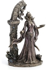 Veronese Design Giftware Figurines Collectables - Aradia The Wiccan Queen of Witches