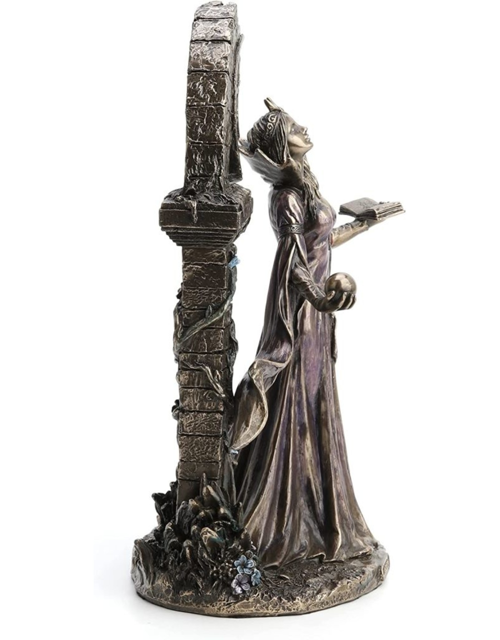 Veronese Design Giftware Figurines Collectables - Aradia The Wiccan Queen of Witches