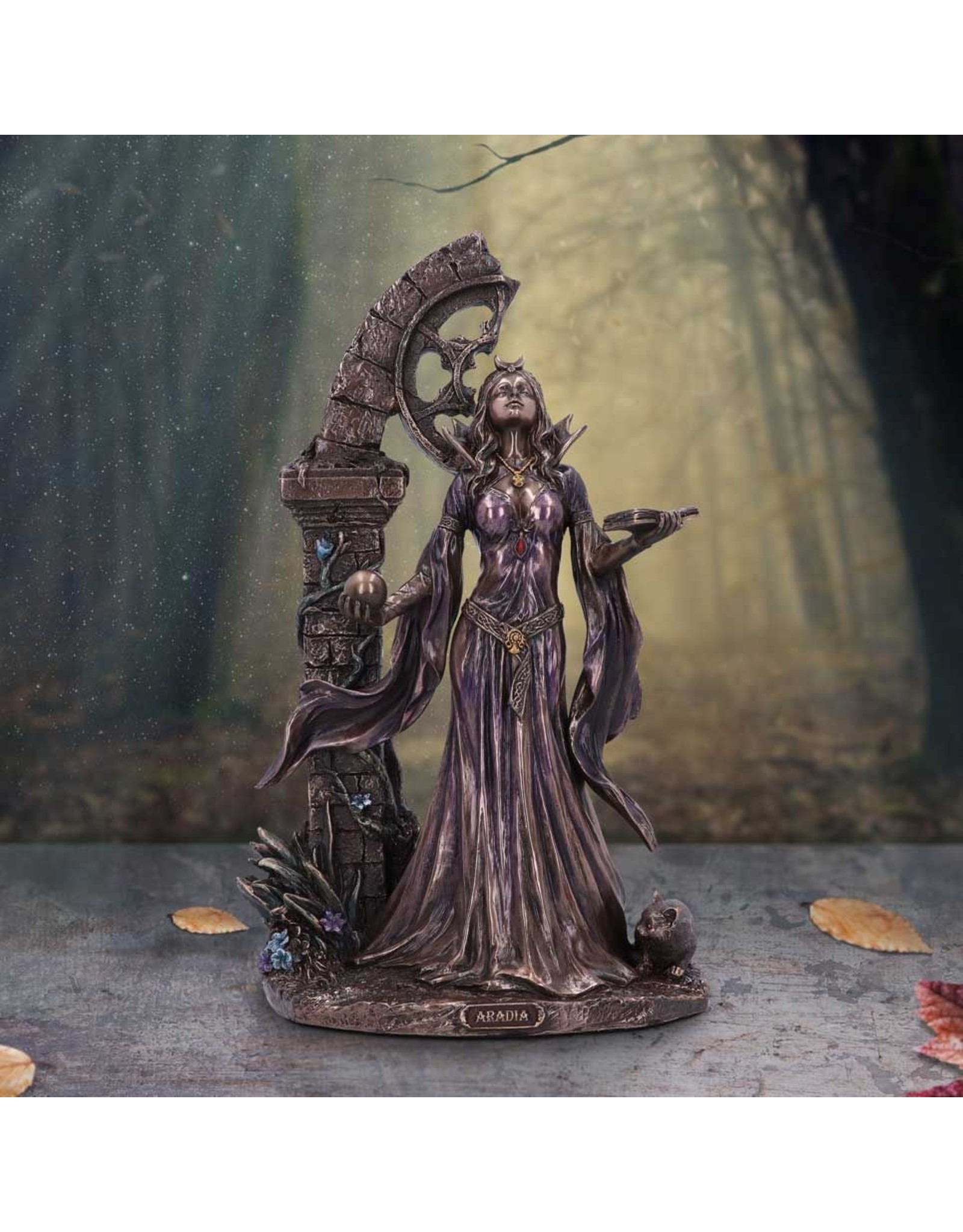 Veronese Design Giftware Figurines Collectables - Aradia The Wiccan Queen of Witches